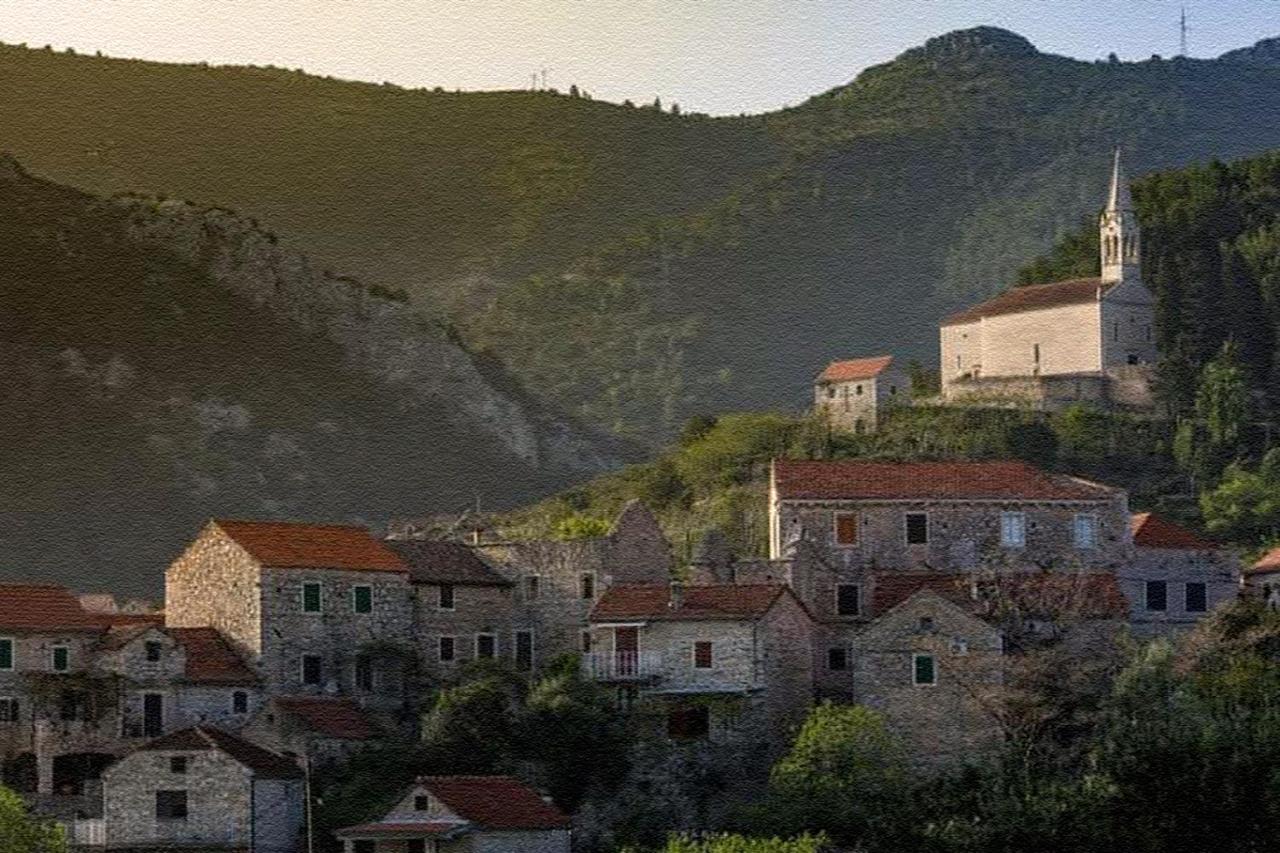 Heritage Apartments Kyra & Fox In Pitve, Hvar المظهر الخارجي الصورة